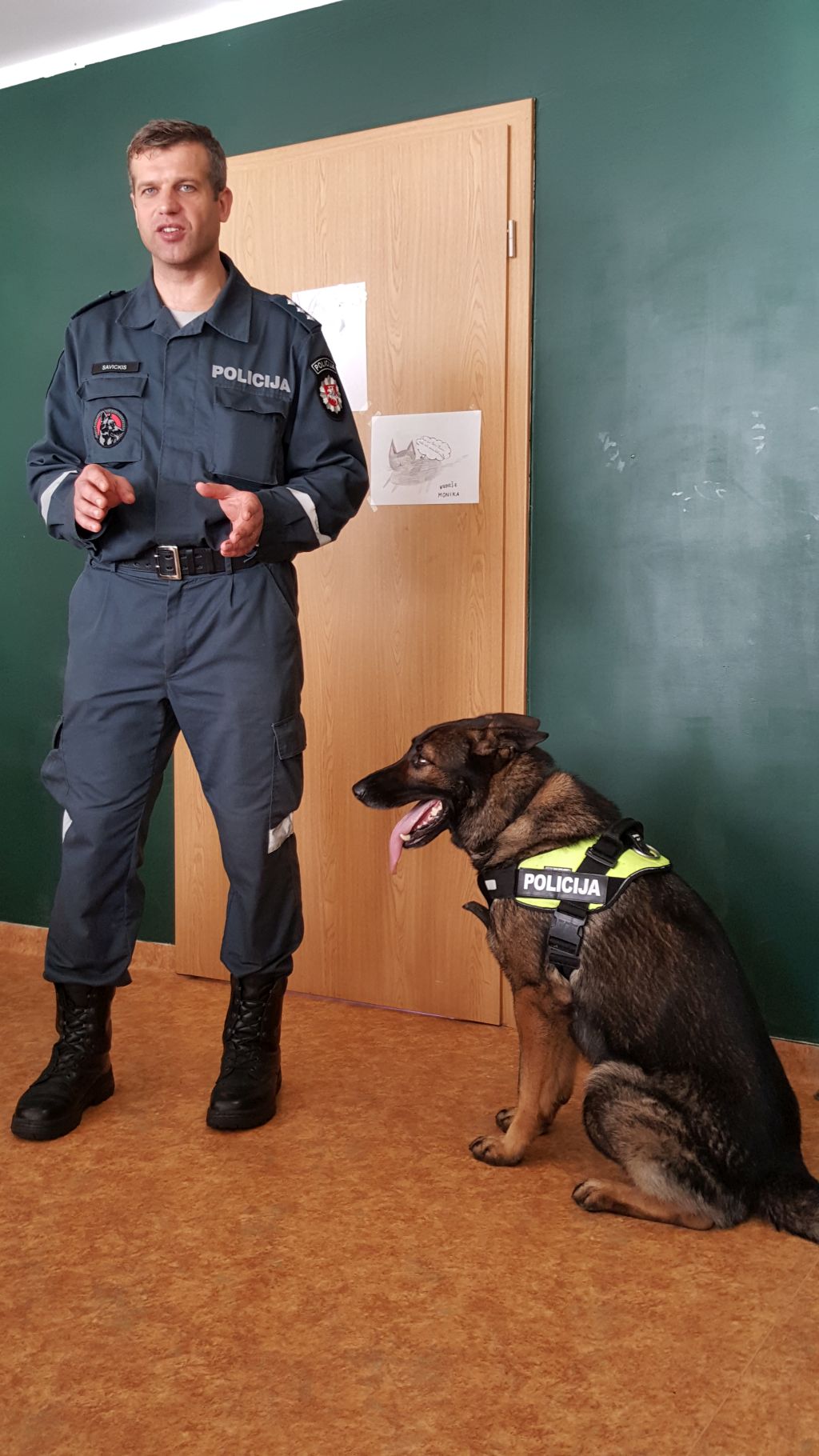 „MAŽOSIOS PĖDUTĖS“