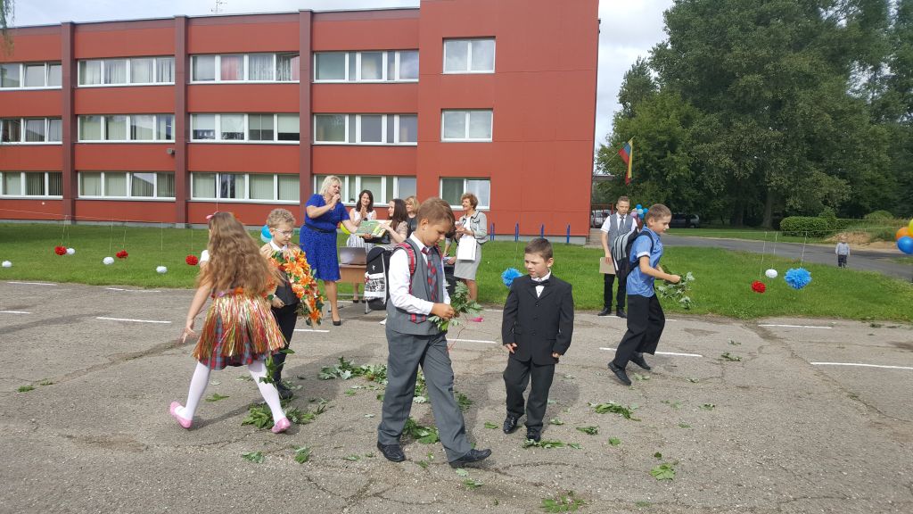 RUGSĖJO PIRMOJI SU DAUGYBE PIRMŲ KARTŲ