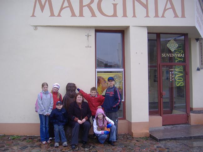 Velykinė darbų paroda tautodailės salone “Marginiai”