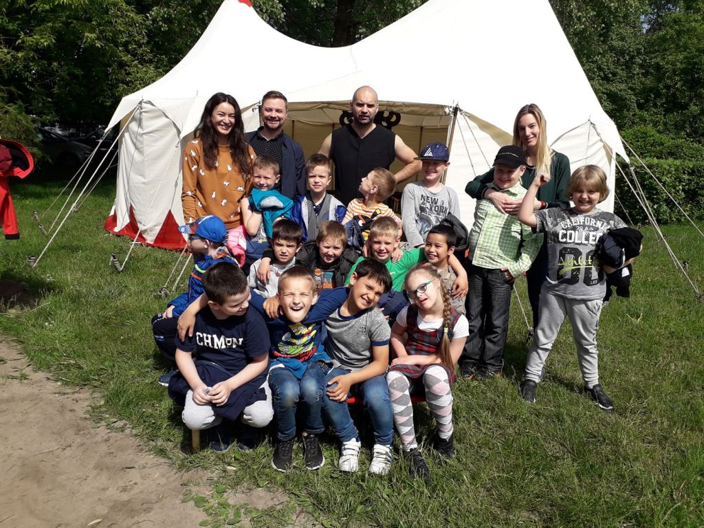 CIRKAS, CIRKAS ATVAŽIAVO!