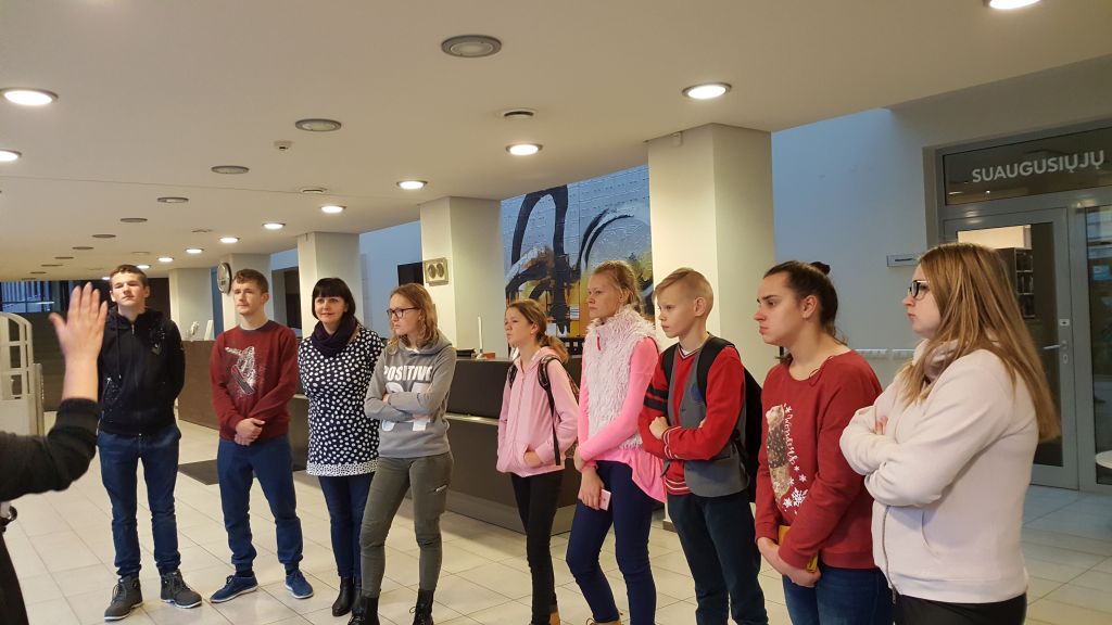 BYLA NR. 2 ARBA IEVOS SIMONAITYTĖS PĖDSAKŲ PAIEŠKA