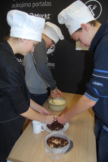 ETNINĖS KULTŪROS UGDYMAS VIRTUVĖS MITŲ GRIOVĖJŲ KLUBE